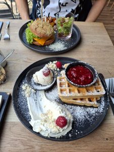 Best American comfort food kitchens in Dortmund