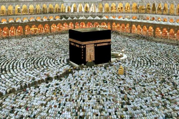 Canadian Roaming Saudi SIM or Travel eSIM What Makes Sense for Umrah via Cairo